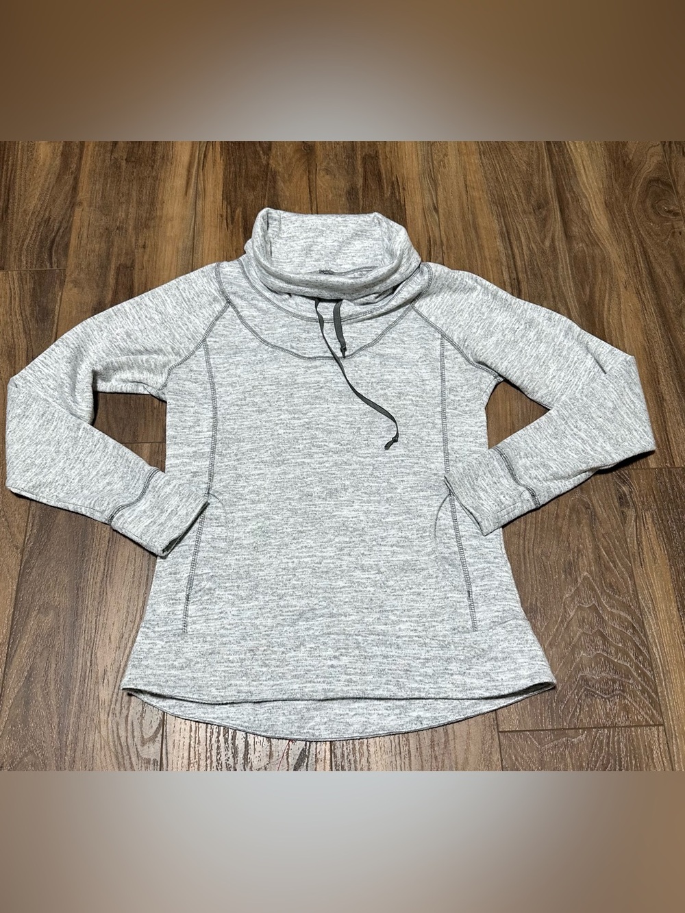 Kuhl Lea Women's Pullover Size M Gray Funnel Cowl Neck 4186 Thumbholes